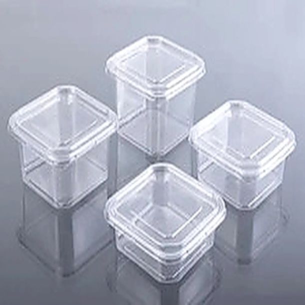 Transparent plastic square container